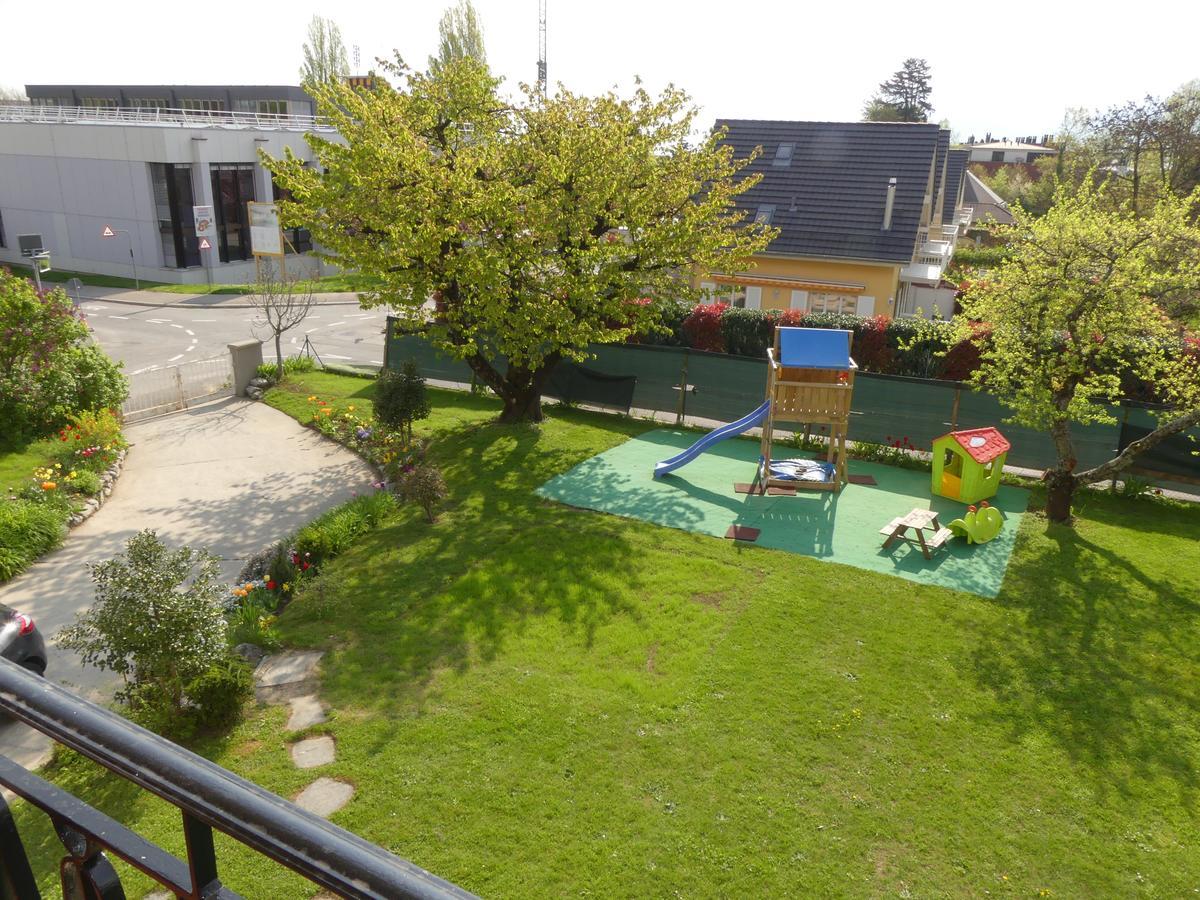 Bed and Breakfast Au Bonheur Des Iris Ролле Екстер'єр фото